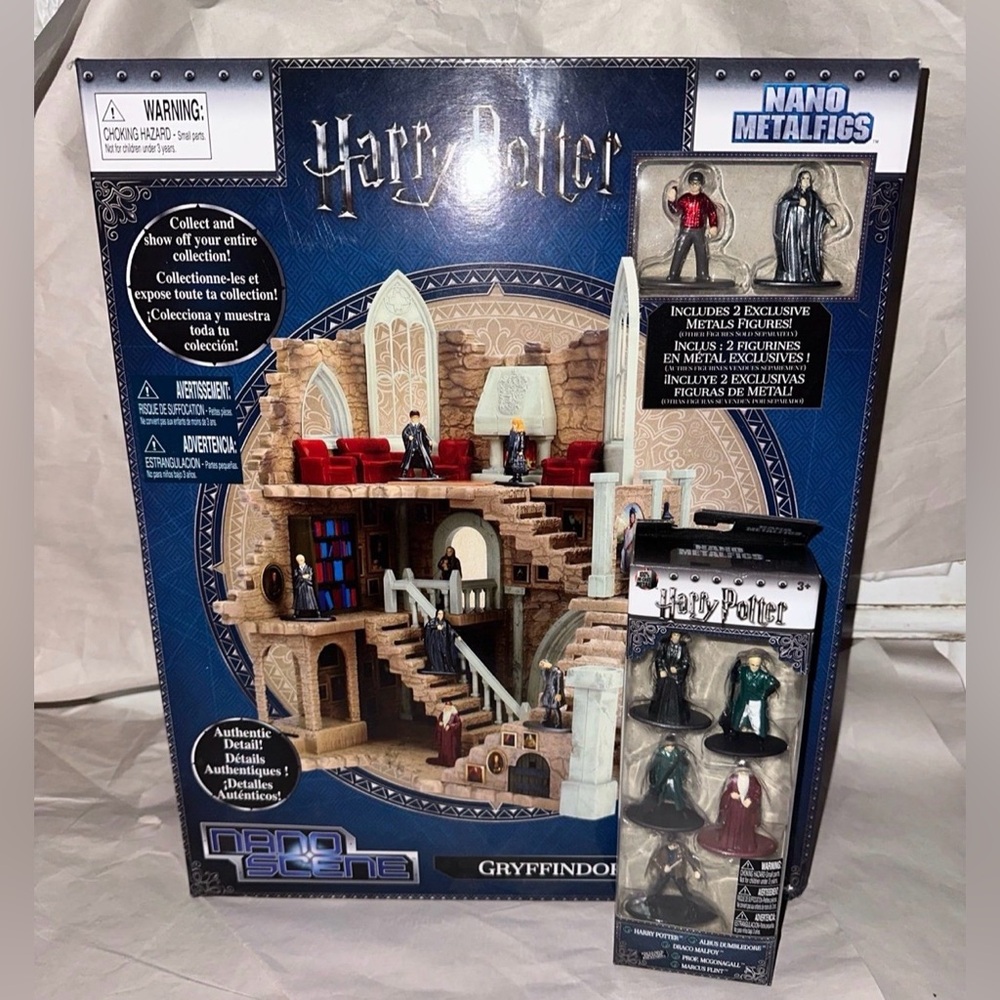 Harry Potter Nano Metalfigs Gryffindor Tower Playset 2017 & Extra Figures - Picture 2 of 7